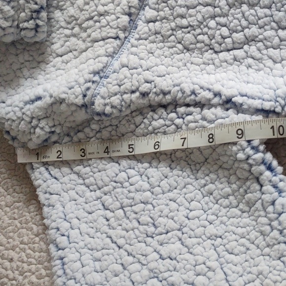 Playing For Keeps Large Frosted Blue Sherpa Half Zip Pullover - Picture 6 of 16